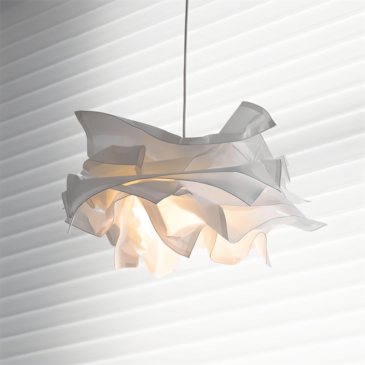 Enkel och elegant vit papperslampa, en DIY pendellampa som förhöjer inredningen.