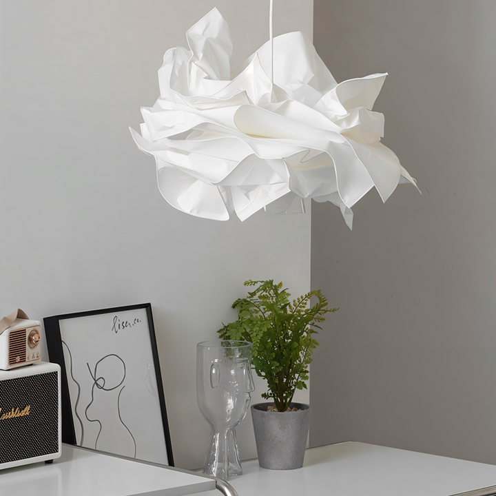Enkel att montera DIY papperspendellampa, vit och konstnärlig för sovrummet eller vardagsrummet.