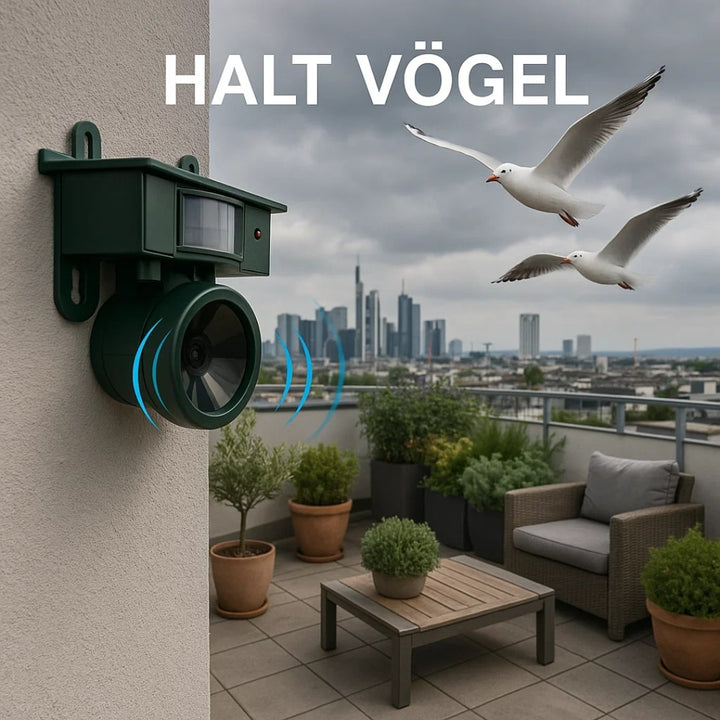 Närbild på den soldrivna fågelskrämmans lins och sensor