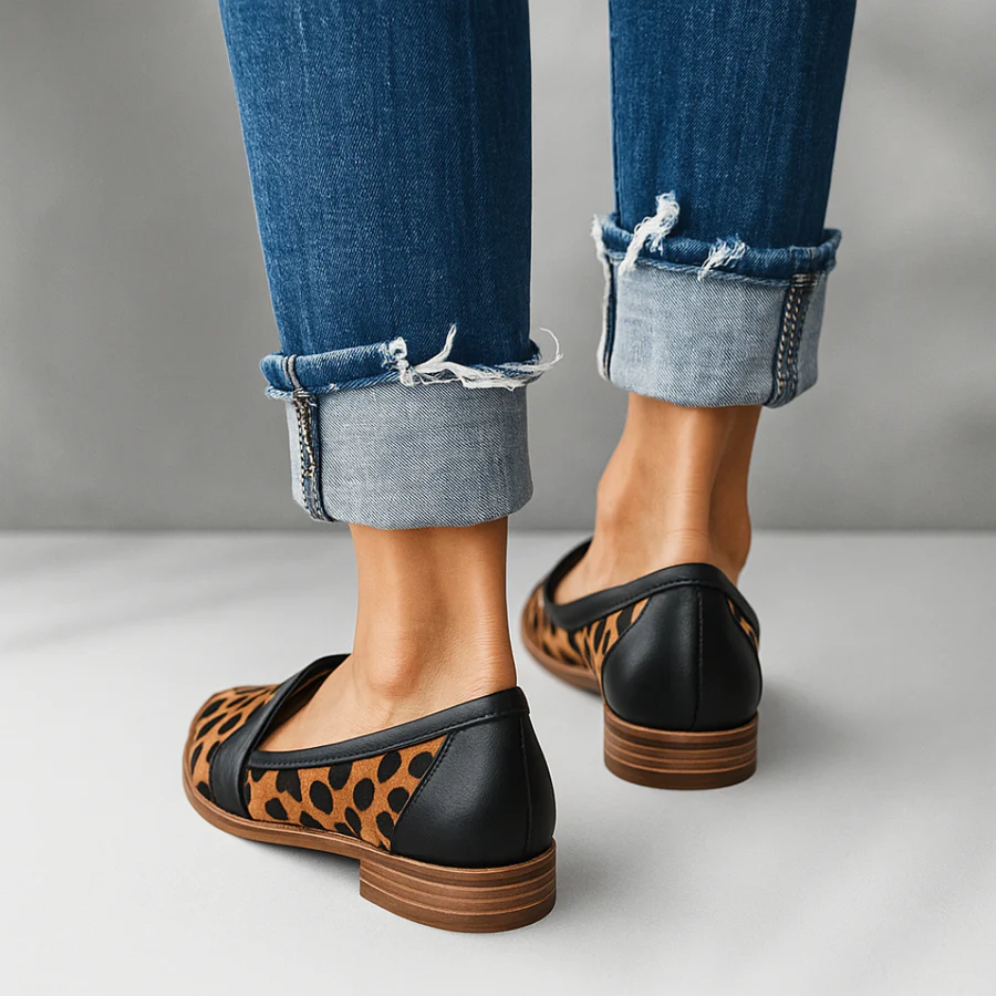 Grå och svarta loafers för dam med spetsig tå