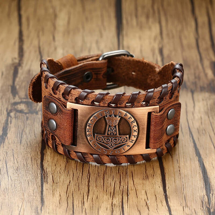 Stiligt vikingarmband för män