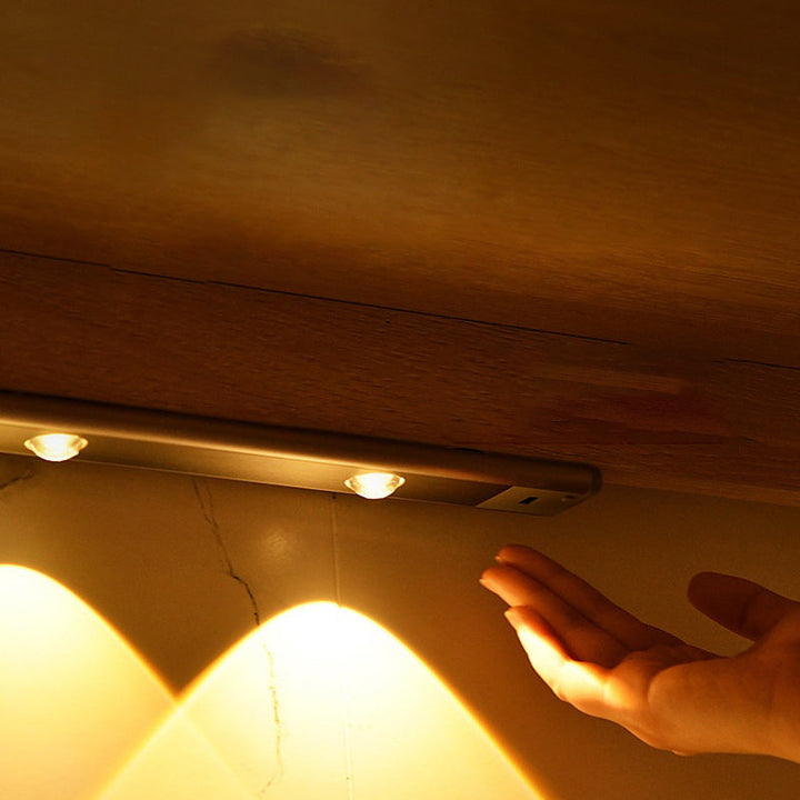 Uppladdningsbar LED-sensorlampa